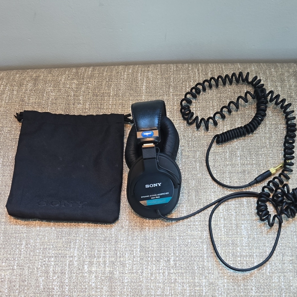 Sony Black Professional Headphones with Coiled Cable